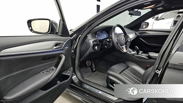 BMW 5 Series (G30) id 4203879 из Кореи 20