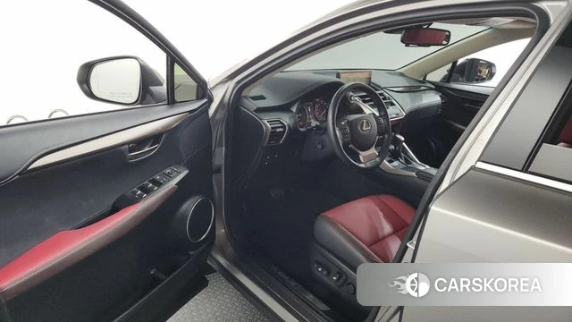 Lexus NX300h id 4638000 из Кореи 37