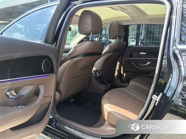 Mercedes-Benz E-class id 4358982 из Китая 13