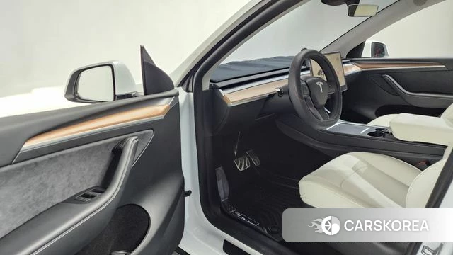 Tesla Model Y id 4302090 из Кореи 35