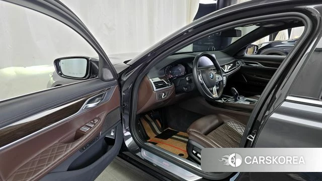 BMW 7 Series (G11) id 3852975 из Кореи 20