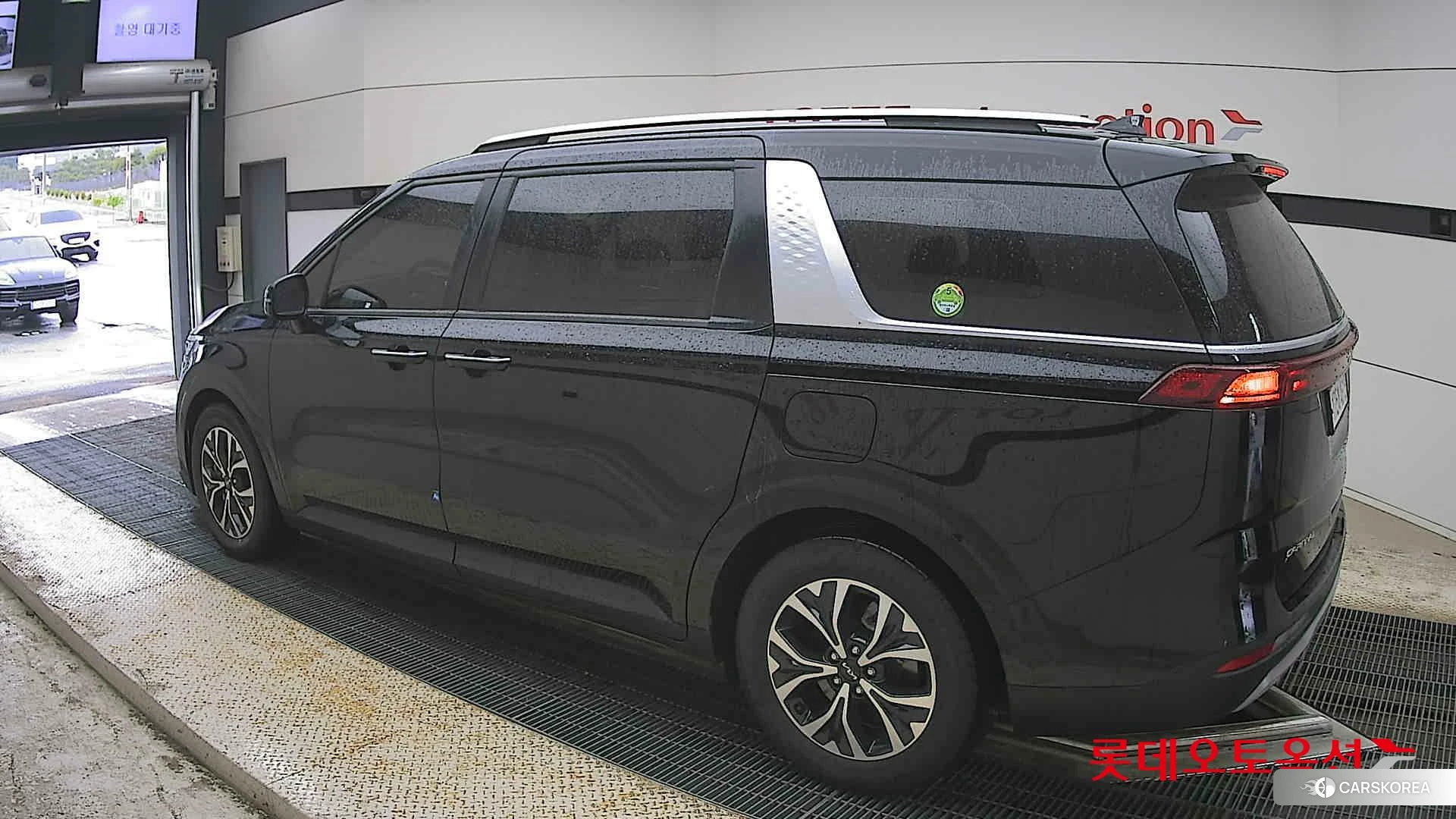 Kia Carnival id 4352383 из Кореи 38