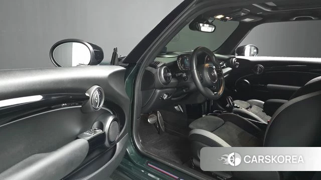 Mini Cooper S id 4423070 из Кореи 30