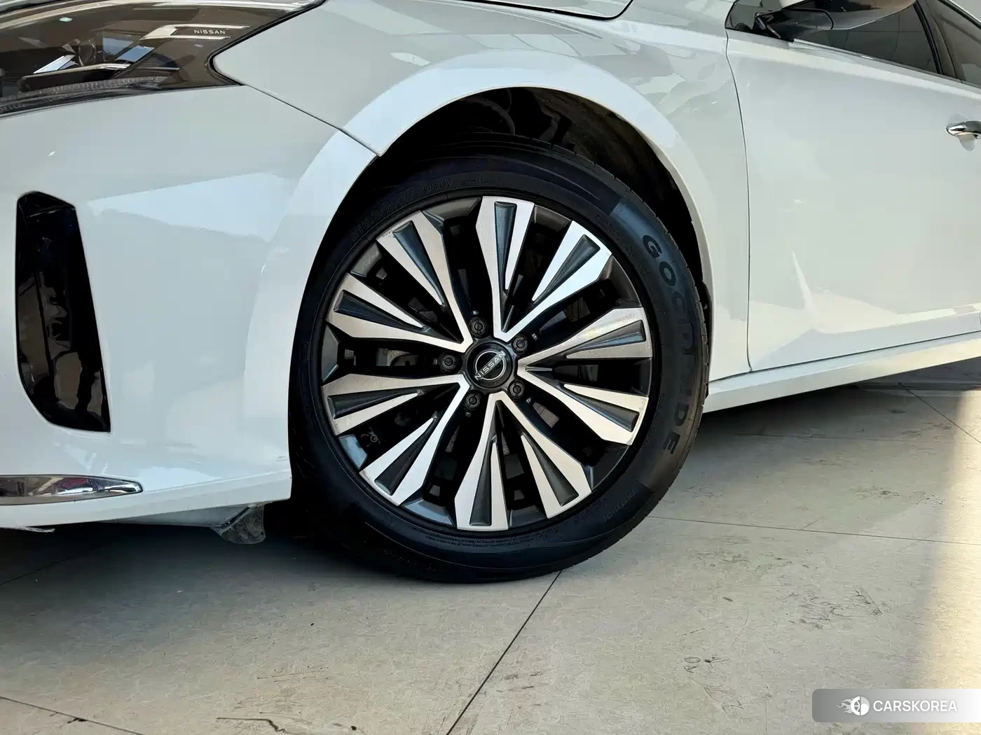 Nissan Altima id 4546008 из Китая 30