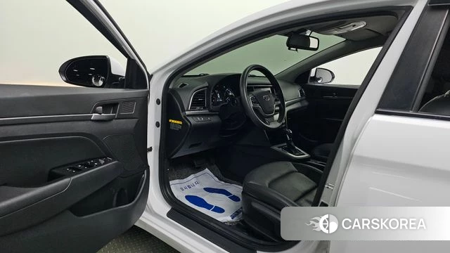 Hyundai Avante AD id 4643002 из Кореи 32