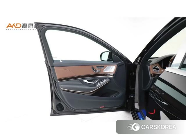 Mercedes-Benz Maybach S-class id 4238775 из Китая 10
