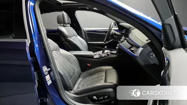 BMW 5 Series (G30) id 3422796 из Кореи 20