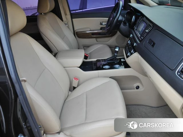 Kia All New Carnival id 4339772 из Кореи 20