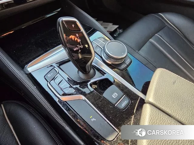 BMW 5 Series (G30) id 3307845 из Кореи 10