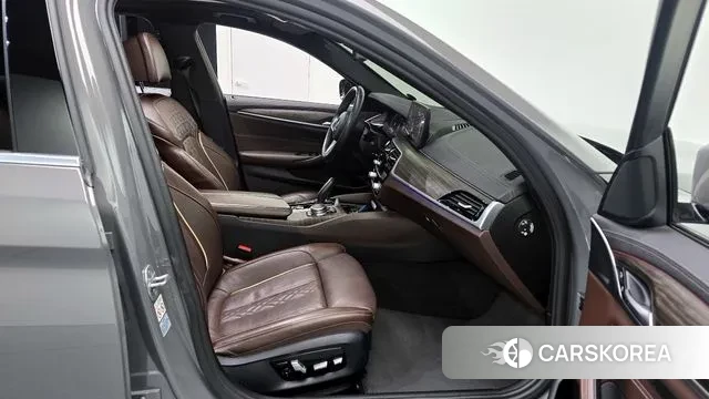 BMW 5 Series (G30) id 3479386 из Кореи 20