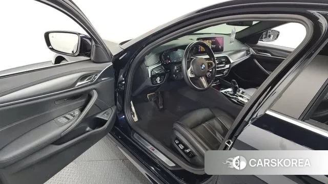 BMW 5 Series (G30) id 3483108 из Кореи 20