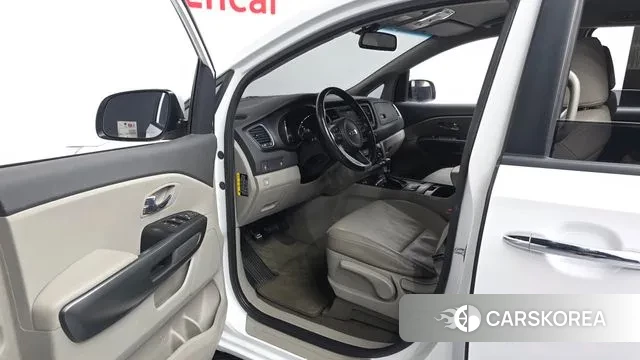 Kia All New Carnival id 3703923 из Кореи 20