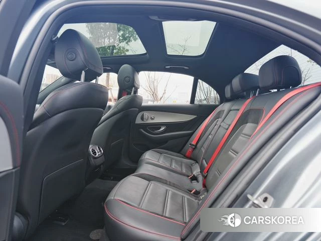 Mercedes-Benz E-class AMG id 4260607 из Китая 13