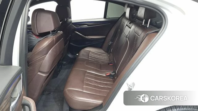 BMW 5 Series (G30) id 4894823 из Кореи 32