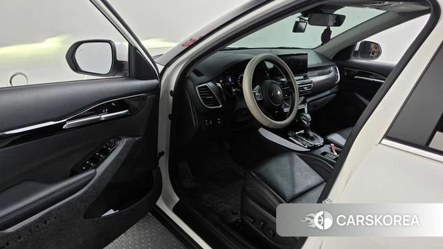 Kia Seltos id 4693321 из Кореи 32