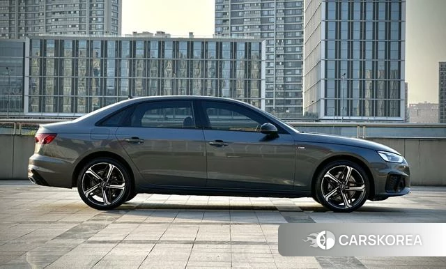 Audi A4L id 4277920 из Китая 17