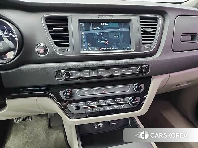 Kia The New Carnival id 4476947 из Кореи 19