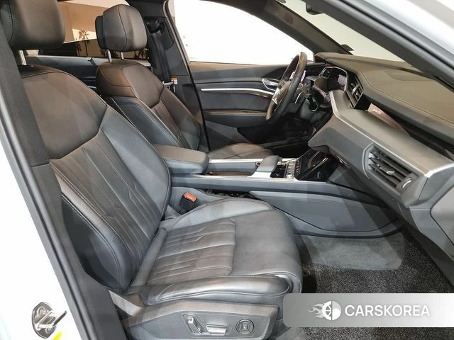 Audi e-Tron id 4893234 из Кореи 20