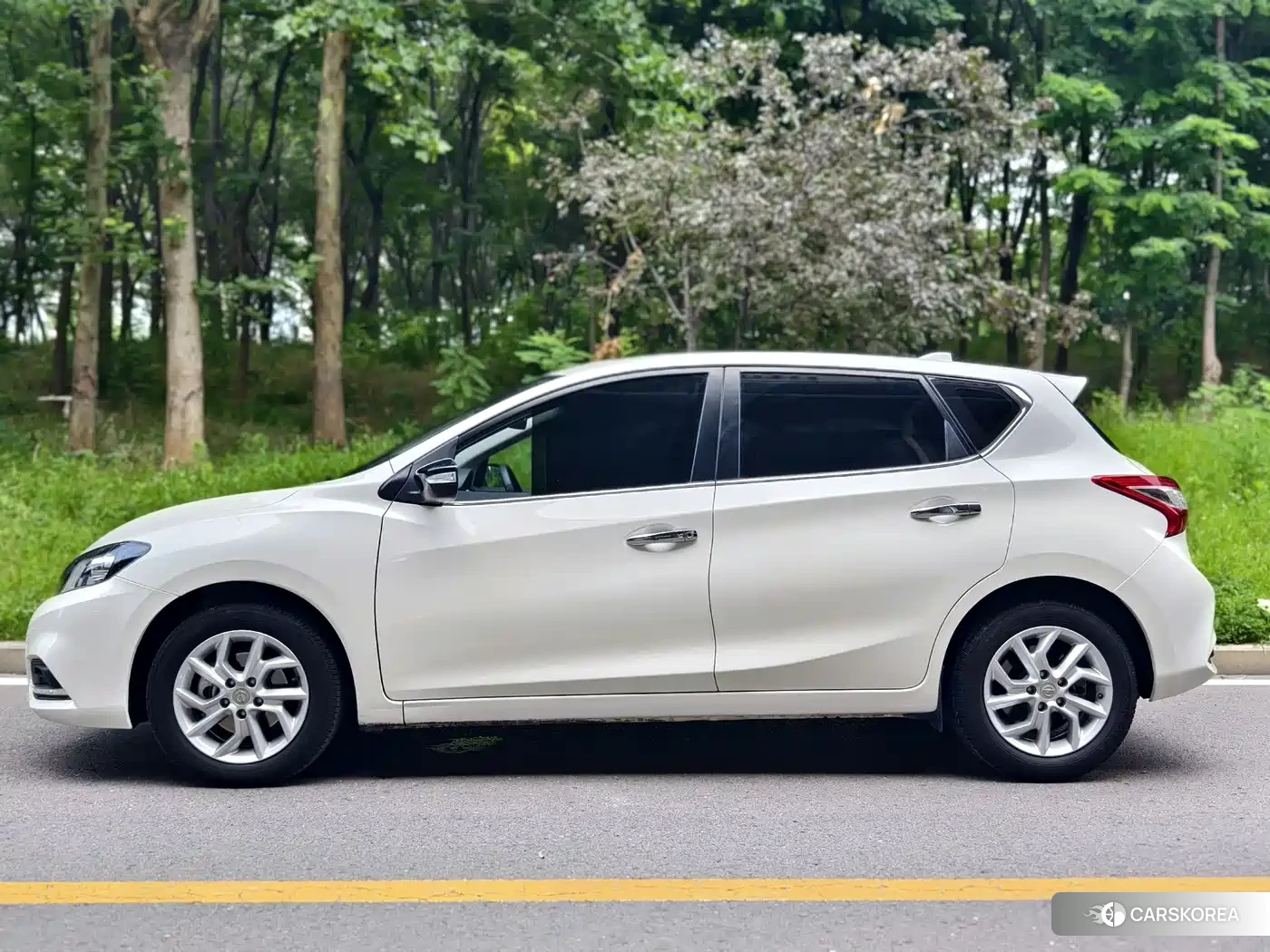 Nissan Tiida id 4570675 из Китая 23
