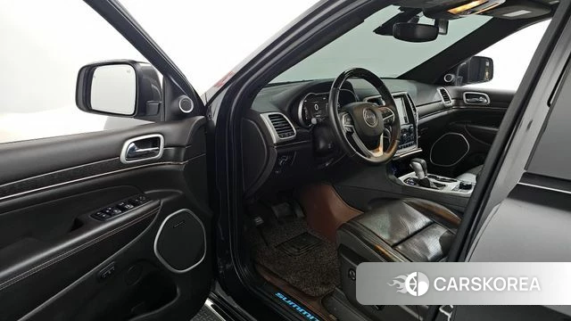 Jeep Grand Cherokee id 4251383 из Кореи 33