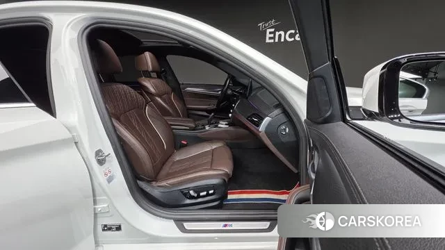 BMW 5 Series (G30) id 3372740 из Кореи 20