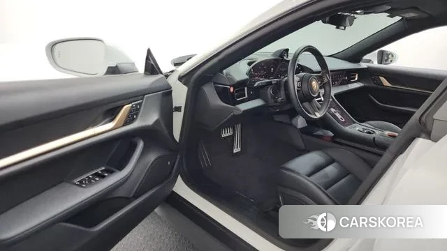 Porsche Taycan id 3596740 из Кореи 20