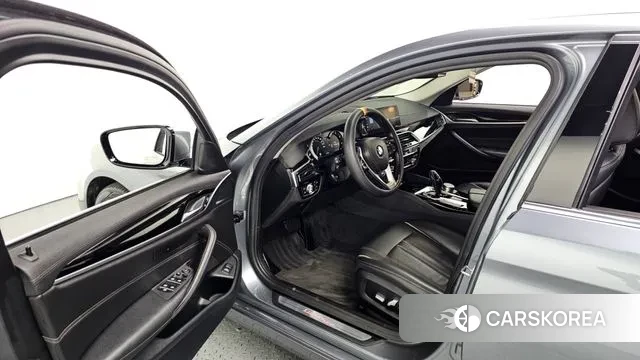 BMW 5 Series (G30) id 3485093 из Кореи 20