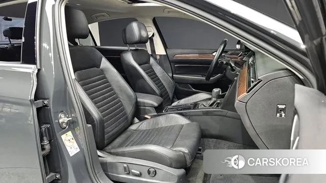 Volkswagen Passat GT (B8) id 3617343 из Кореи 20