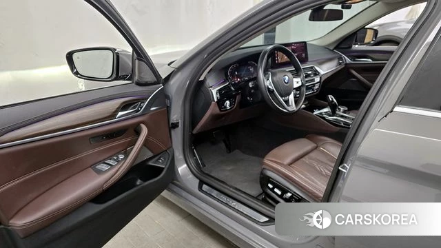 BMW 5 Series (G30) id 3866269 из Кореи 20