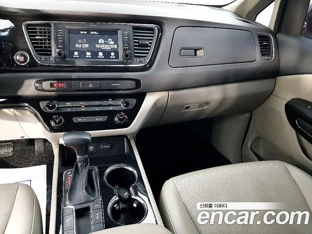 Kia The New Carnival id 2692359 из Кореи 20