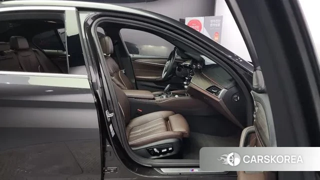 BMW 5 Series (G30) id 2891097 из Кореи 20