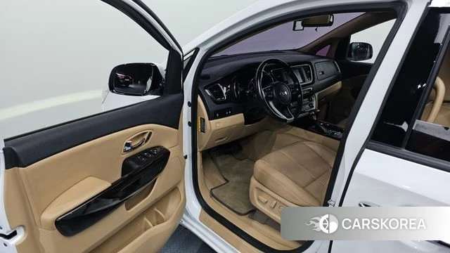 Kia The New Carnival id 4435603 из Кореи 20
