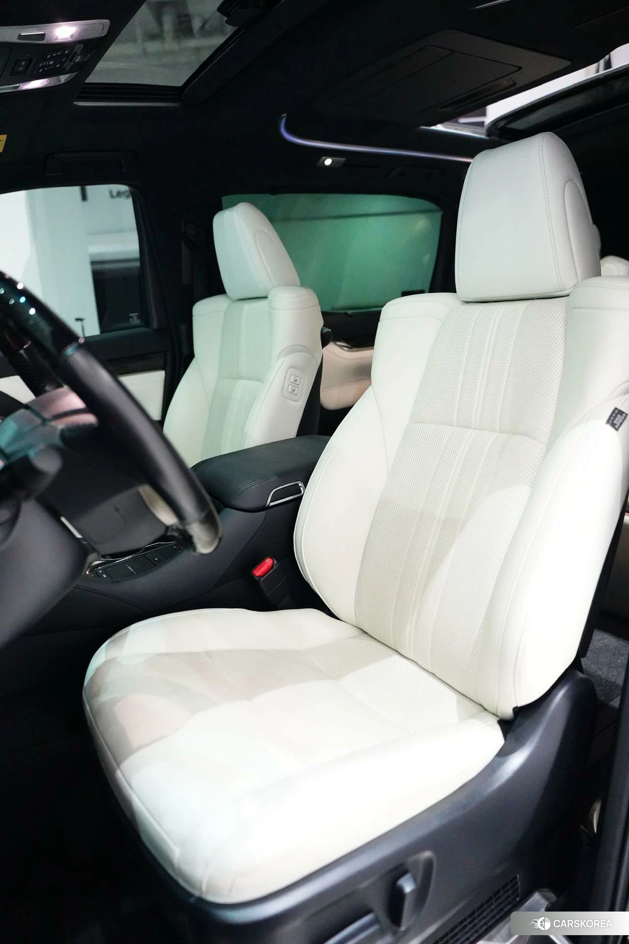 Lexus LM id 4426663 из Китая 18