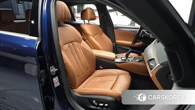 BMW 5 Series (G30) id 3519859 из Кореи 20