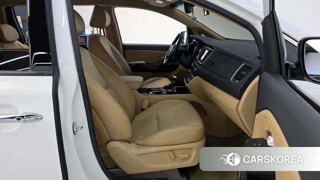 Kia The New Carnival id 3029046 из Кореи 20