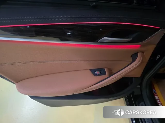 BMW 5 Series (G30) id 3288089 из Кореи 14