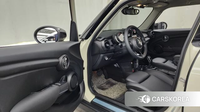 Mini Cooper id 4604813 из Кореи 32