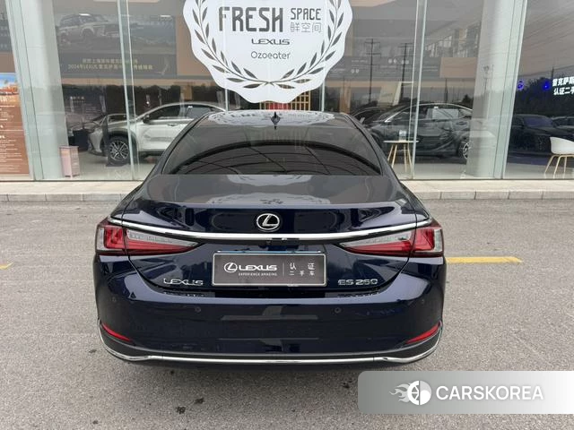 Lexus ES id 4238831 из Китая 11