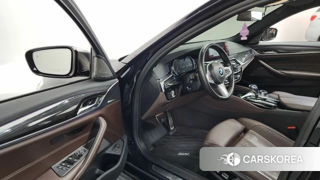 BMW 5 Series (G30) id 4642817 из Кореи 32