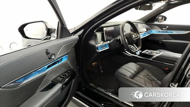 BMW 7 Series (G70) id 4279604 из Кореи 20