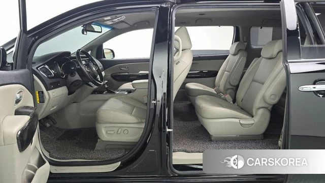Kia The New Carnival id 4269108 из Кореи 32