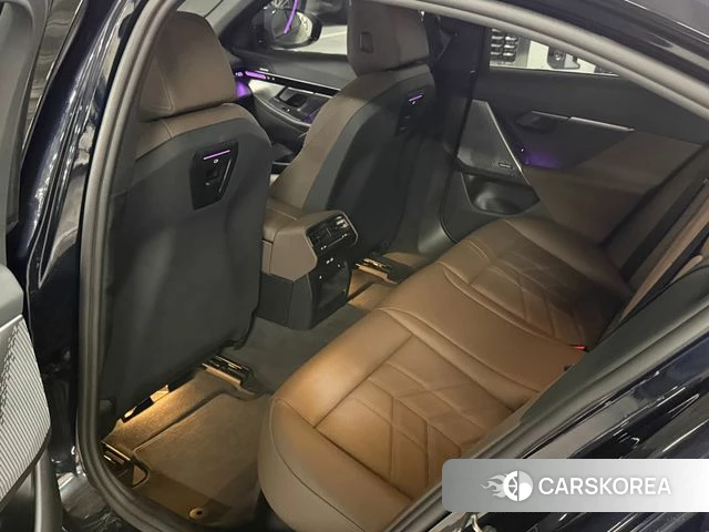BMW 5 Series (G60) id 4280329 из Кореи 20