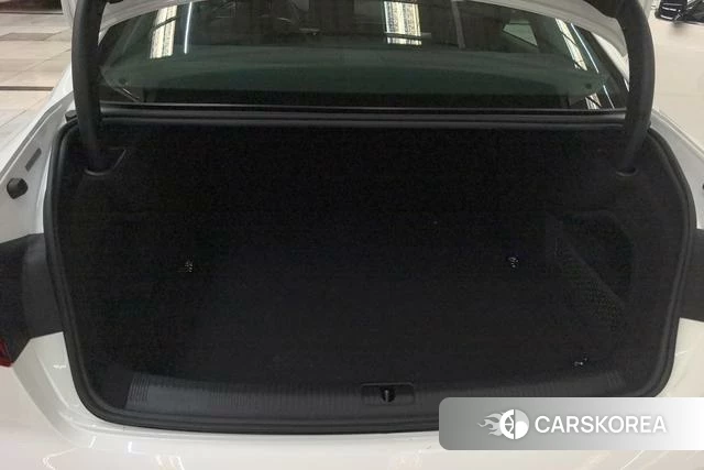 Audi A4L id 4260787 из Китая 17