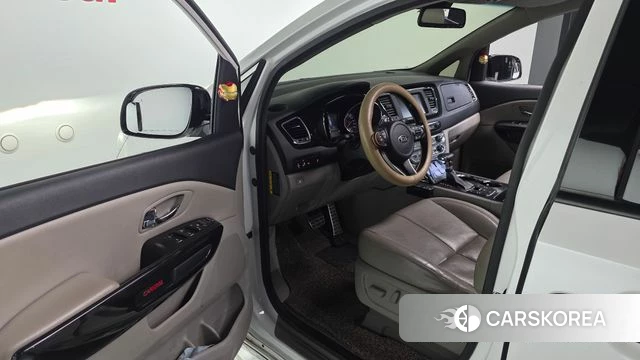 Kia The New Carnival id 4188682 из Кореи 33