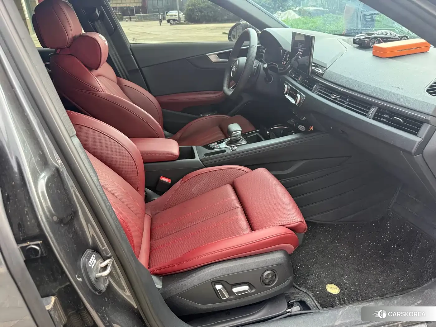 Audi A4L id 4669385 из Китая 14