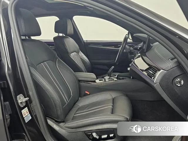 BMW 5 Series (G30) id 3349984 из Кореи 20