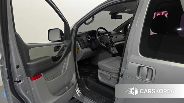 Hyundai The New Grand Starex id 4344636 из Кореи 30
