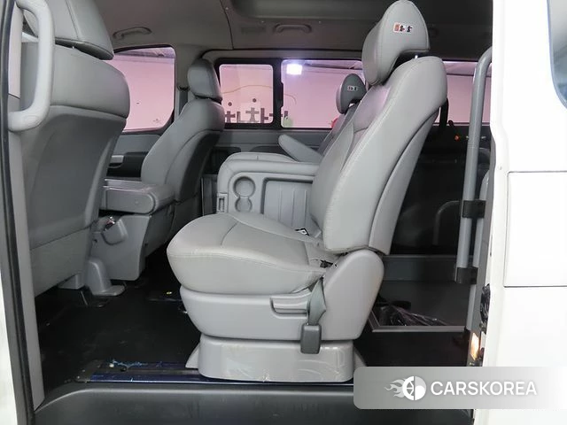 Hyundai The New Grand Starex id 4250898 из Кореи 20