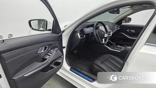 BMW 3 Series (G20) id 4310101 из Кореи 32