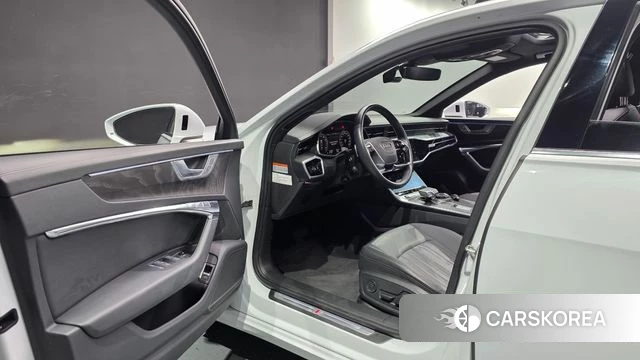 Audi A6 (C8) id 4579300 из Кореи 33